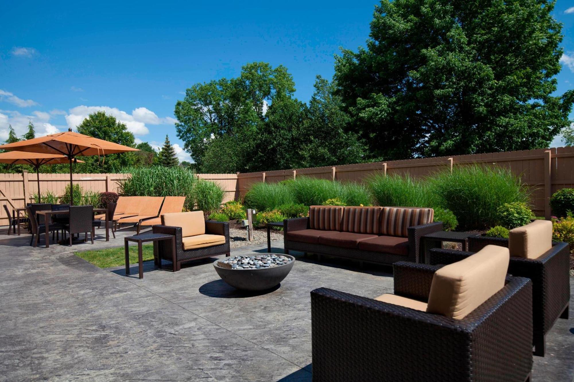 Courtyard By Marriott Ithaca Airport/University Exterior foto