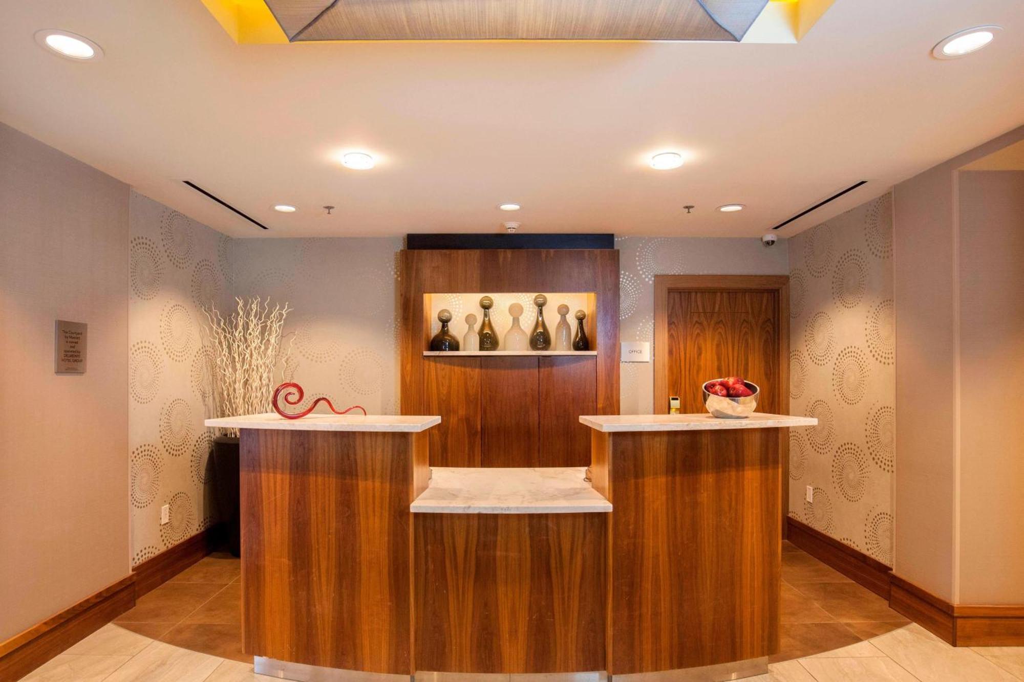 Courtyard By Marriott Ithaca Airport/University Exterior foto